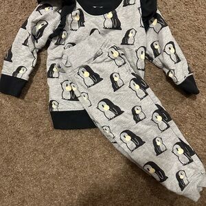 Monica & Andy: Gray Penguin Print Pajama Set